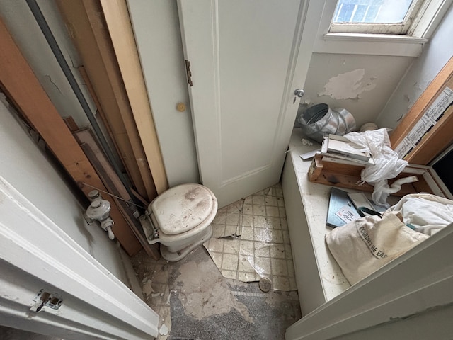 8162 E Jefferson Ave Unit 16B, Detroit, MI 48214 - bathroom featuring toilet