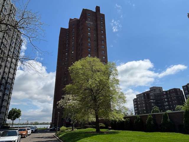 8162 E Jefferson Ave Unit 16B, Detroit, MI 48214 - view of apartment building / complex