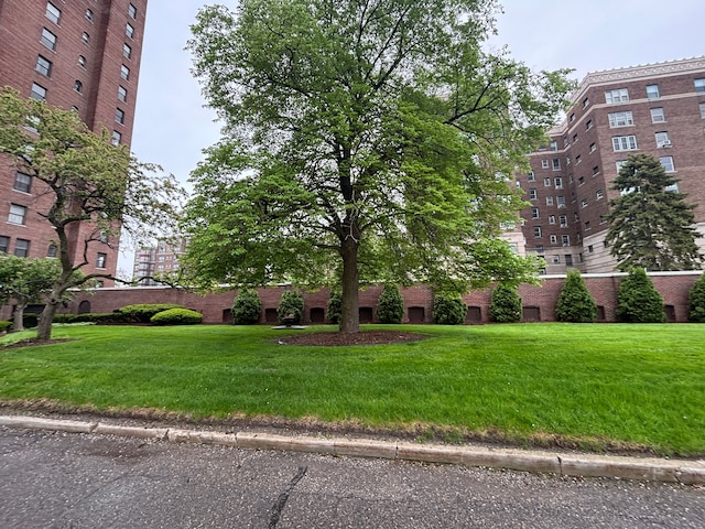 8162 E Jefferson Ave Unit 16B, Detroit, MI 48214 - view of apartment building / complex