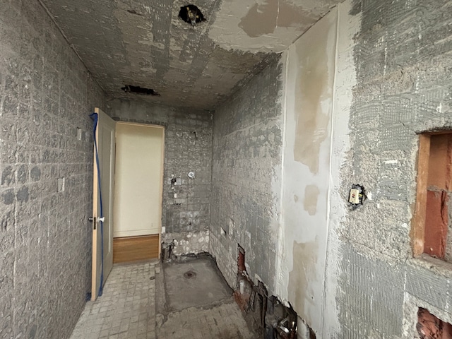 8162 E Jefferson Ave Unit 16B, Detroit, MI 48214 - view of hallway