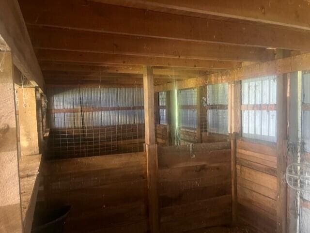 6528 Douglas Ave, Kalamazoo, MI 49009 - view of stable