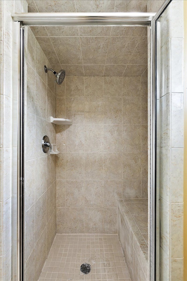 19880 Irving Dr, Livonia, MI 48152 - bathroom featuring a stall shower