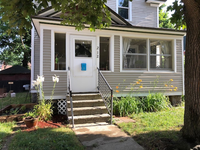 212 Rose Pl, Kalamazoo, MI 49001 - view of doorway to property