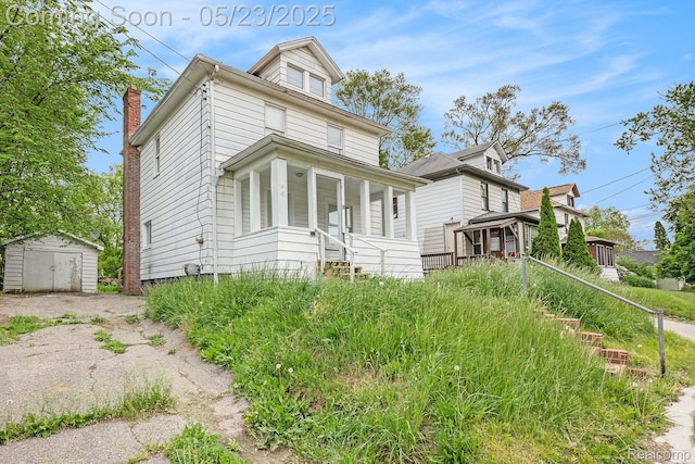 54 Hudson Ave, Pontiac, MI 48342 - traditional style home with a chimney