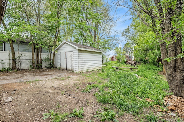 54 Hudson Ave, Pontiac, MI 48342 - view of yard