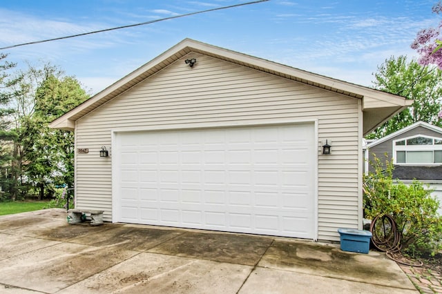 view of detached garage