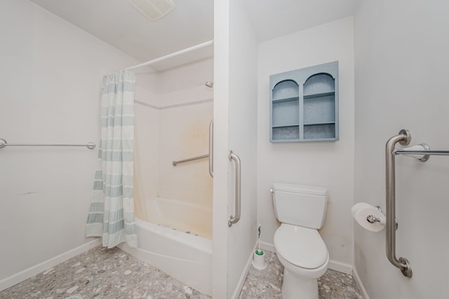 bathroom featuring baseboards, shower / bathtub combination with curtain, and toilet