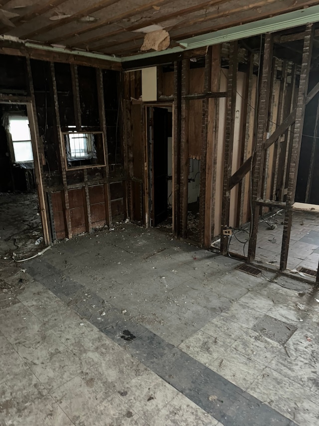 2021 Junction St, Detroit, MI 48209 - view of misc room