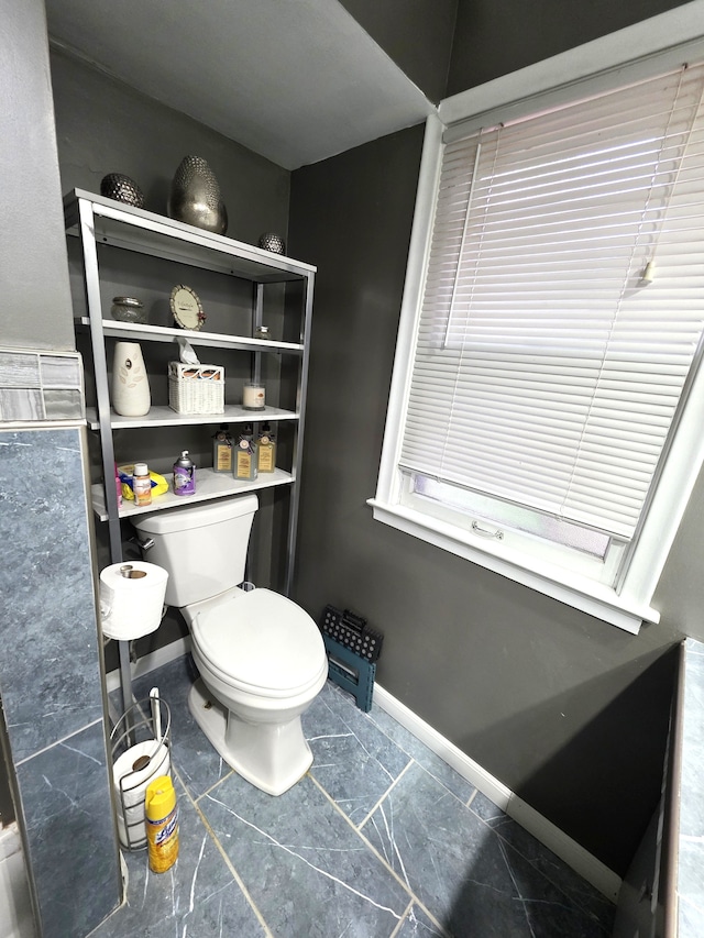 19266 Tyrone St, Harper Woods, MI 48225 - bathroom featuring toilet and baseboards