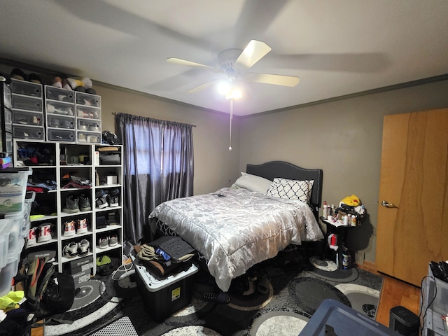 19266 Tyrone St, Harper Woods, MI 48225 - bedroom with a ceiling fan