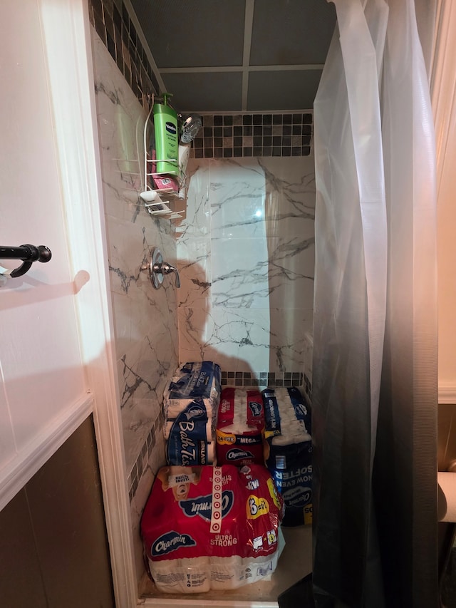 19266 Tyrone St, Harper Woods, MI 48225 - bathroom with a shower