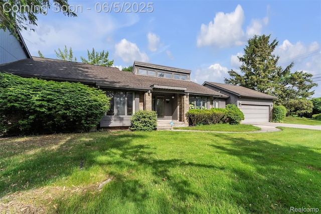 5520 Ridgewood, West Bloomfield, MI 48322 - prairie-style home with a garage, a front yard, concrete driveway, brick siding, and a shingled roof