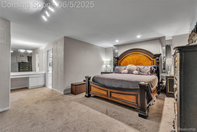 5520 Ridgewood, West Bloomfield, MI 48322 - bedroom featuring carpet flooring, baseboards, ensuite bath, and recessed lighting
