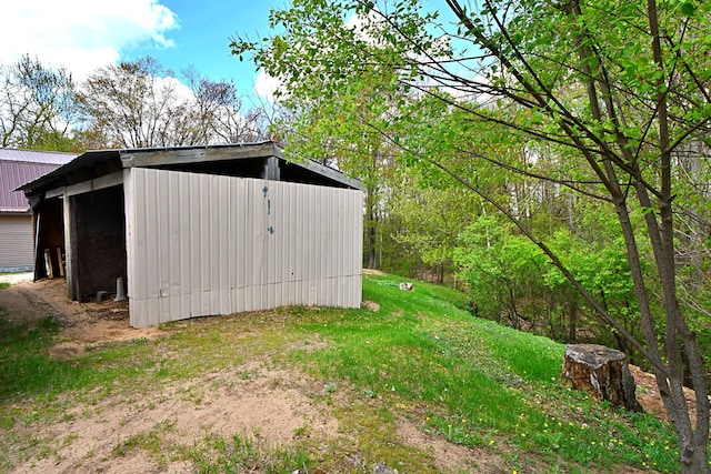 9609 E Madison Rd, Saint Helen, MI 48656 - view of pole building