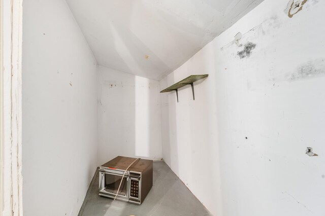 155 N Cook Ave, Harrison, MI 48625 - view of spacious closet