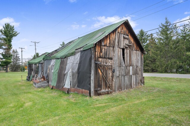 155 N Cook Ave, Harrison, MI 48625 - view of outbuilding featuring an outdoor structure
