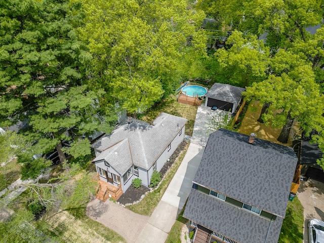 view from above of property featuring a pool