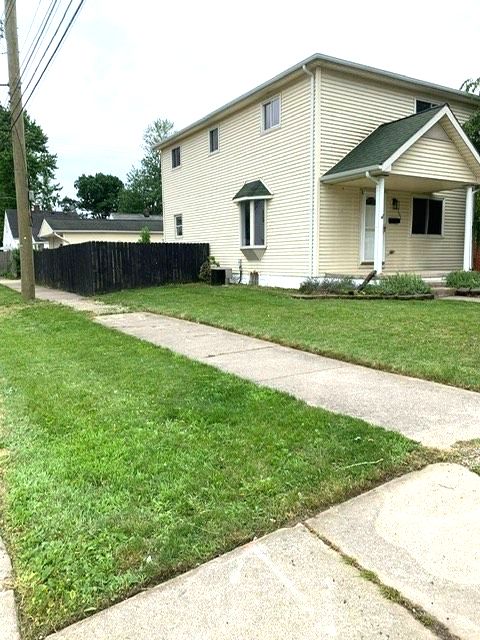 2205 Regina Ave, Lincoln Park, MI 48146 - view of side of home
