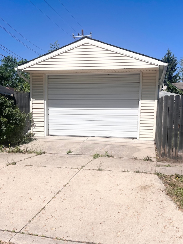 2205 Regina Ave, Lincoln Park, MI 48146 - view of detached garage