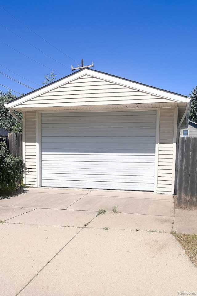 2205 Regina Ave, Lincoln Park, MI 48146 - view of detached garage