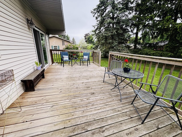 300 Maplecrest Ave, Sturgis, MI 49091 - view of deck