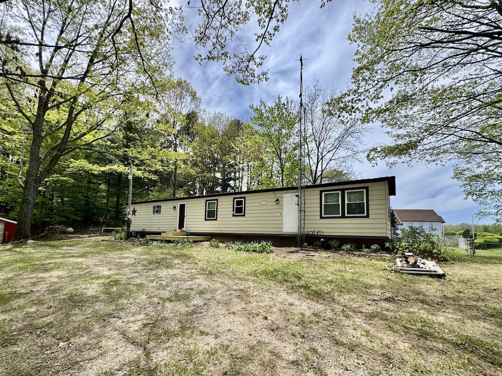 5471 E Free Soil Rd, Michigan, MI 49411 - view of front of house