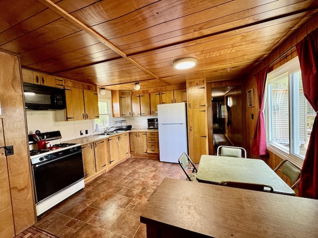 5471 E Free Soil Rd, Michigan, MI 49411 - photo 8