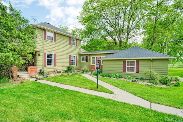 835 W Marr Rd, Howell, MI 48855 - view of front facade featuring a front lawn