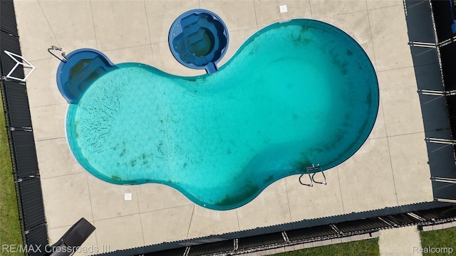 12161 Ladd Rd, Brooklyn, MI 49230 - view of swimming pool