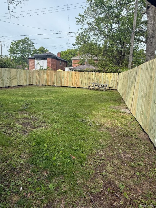 18611 Pinehurst St, Detroit, MI 48221 - view of yard