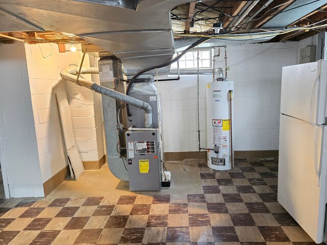 15360 Collinson Ave, Eastpointe, MI 48021 - utility room featuring gas water heater and heating unit