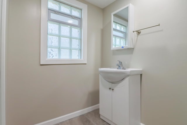 202 Haltiner St, River Rouge, MI 48218 - bathroom with baseboards and vanity