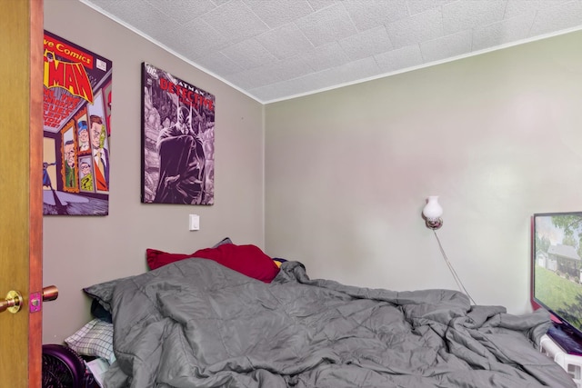 716 Allen St, Caro, MI 48723 - bedroom with crown molding