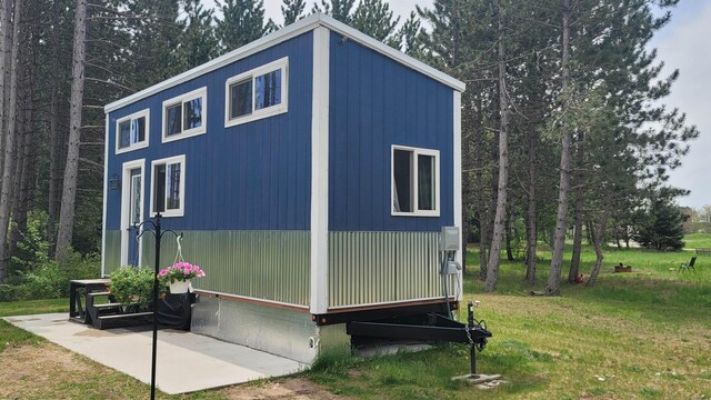 6136 SW Hudson Rd, South Boardman, MI 49680