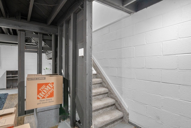 18441 Roseland Blvd, Lathrup Village, MI 48076 - unfinished below grade area featuring stairway