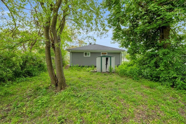 228 Hughes Ave, Pontiac, MI 48341 - view of yard