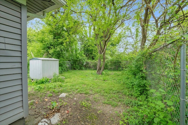 228 Hughes Ave, Pontiac, MI 48341 - view of fenced backyard