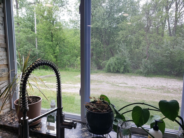 15701 Middlebelt Rd, Romulus, MI 48174 - kitchen view