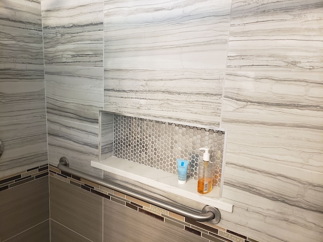 15701 Middlebelt Rd, Romulus, MI 48174 - bathroom view of a tile shower