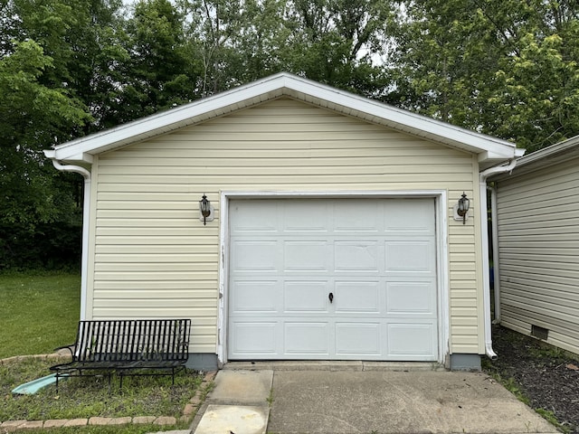 829 Savannah River Dr, Adrian, MI 49221 - detached garage with concrete driveway