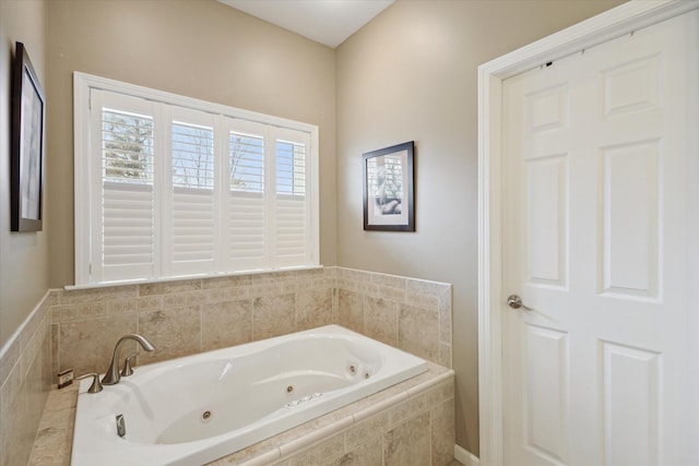 1259 Rose Dr, Niles, MI 49120 - bathroom with a tub with jets