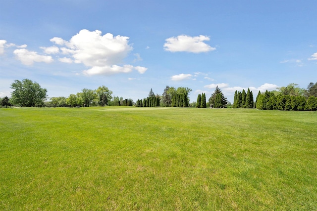 5639 Heathland Cir, Clarkston, MI 48346 - view of grassy yard
