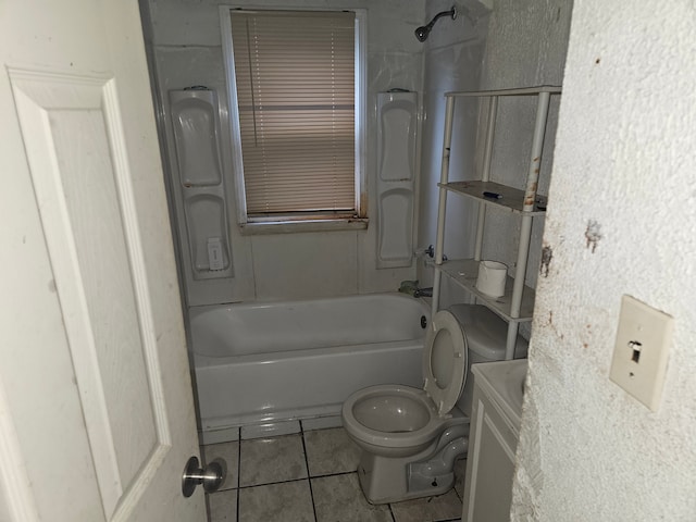 15770 Stansbury St, Detroit, MI 48227 - full bath featuring tile patterned floors, shower / bathtub combination, toilet, and vanity