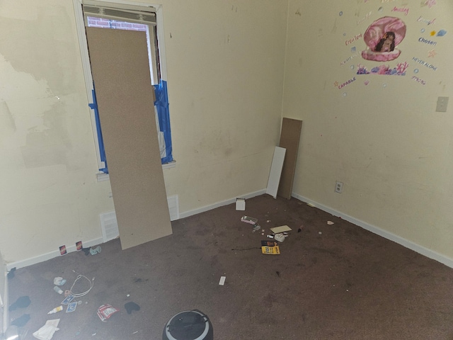 15770 Stansbury St, Detroit, MI 48227 - empty room featuring baseboards and carpet flooring