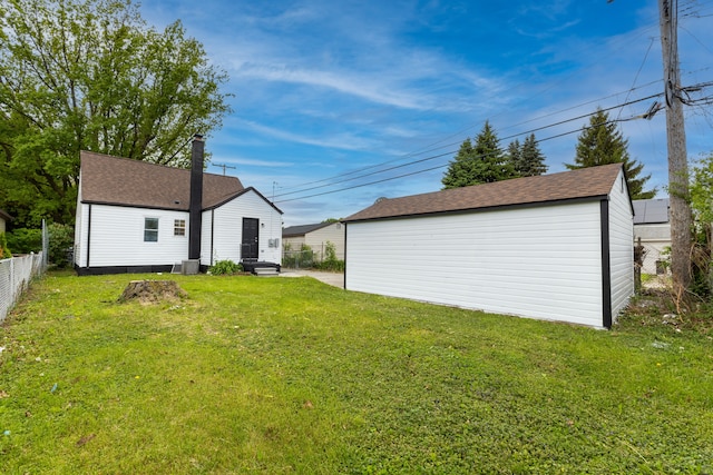 27396 Beechurst St, Roseville, MI 48066 - view of yard with an outbuilding