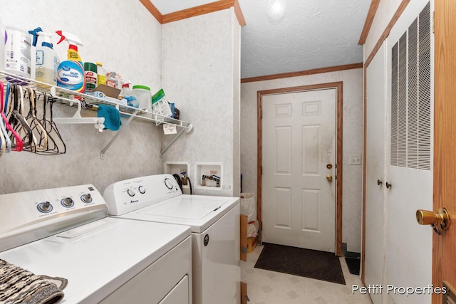 1633 Lavender Dr, Hastings, MI 49058 - clothes washing area featuring independent washer and dryer, crown molding, a heating unit, and light floors