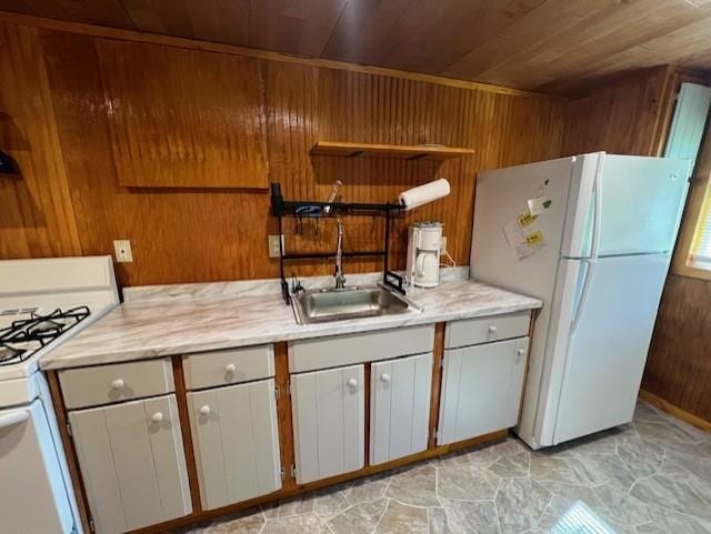 2412 S US-23, East Tawas, MI 48730