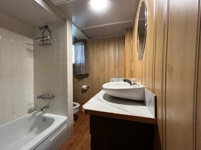 2412 S US-23, East Tawas, MI 48730
