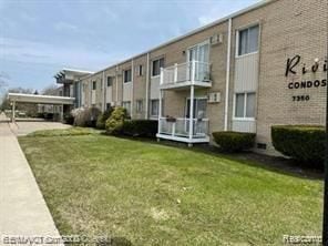 7350 N Inkster Rd Unit 10, Dearborn Heights, MI 48127 - view of building exterior
