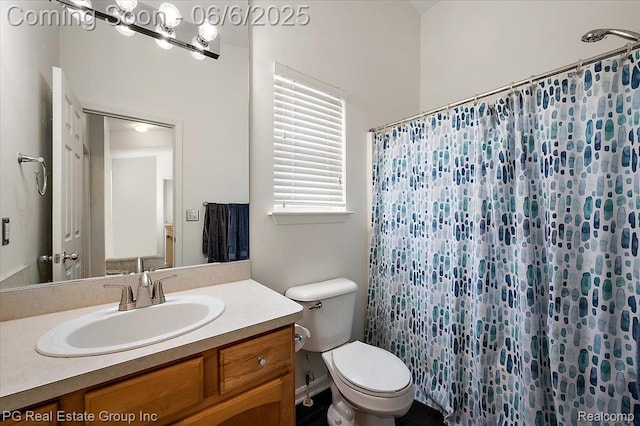 1226 Fountain View Ln, Oxford, MI 48371 - bathroom featuring vanity, toilet, and a shower with curtain